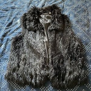 Versona Black Faux Fur Vest